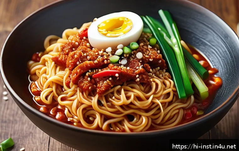 인스턴트 라면의 종류와 비교 - A vibrant and detailed close-up of a steaming bowl of spicy Korean-style instant noodles, featuring ...